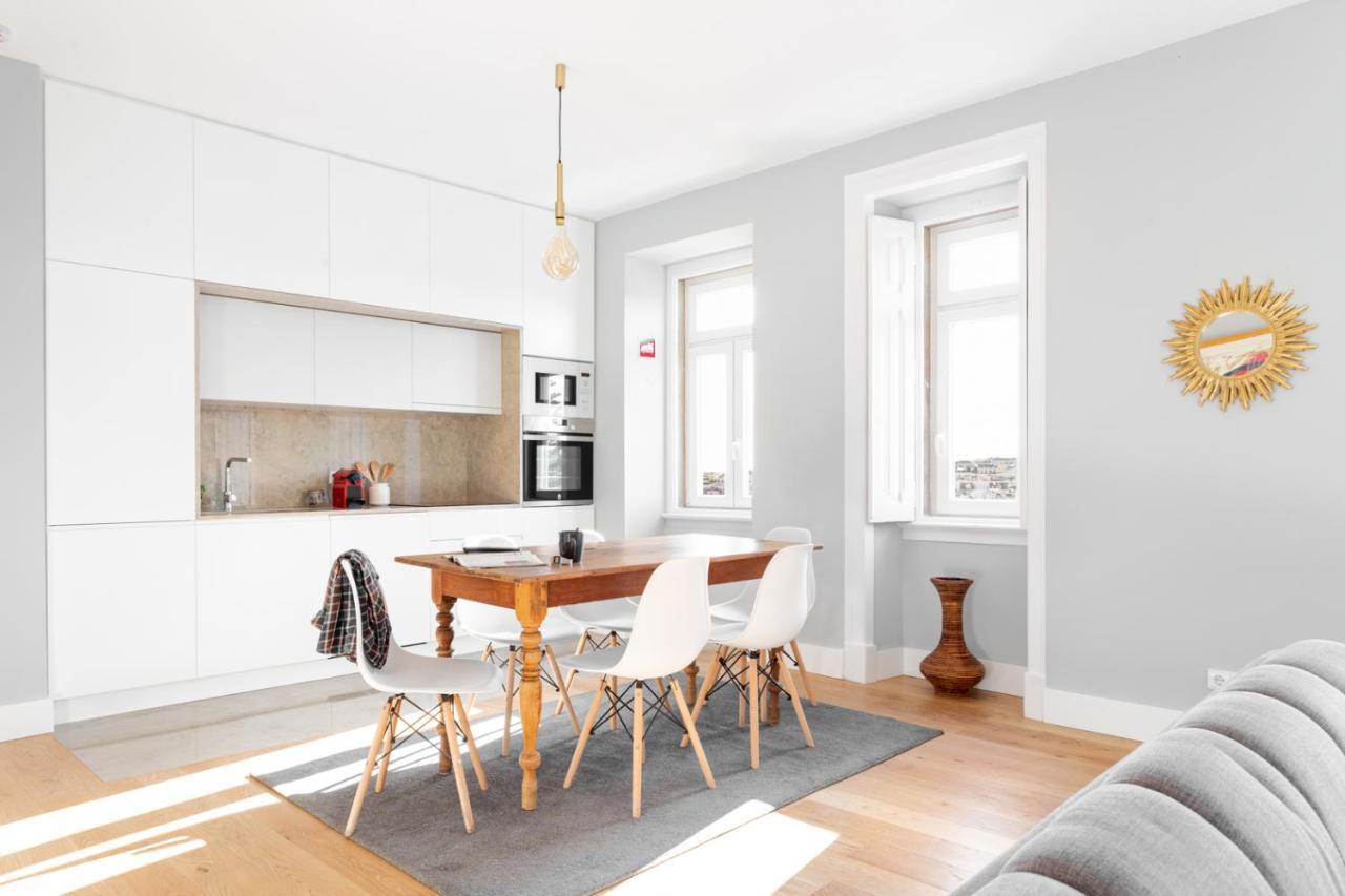 Joivy Marvelous 3-Bed Home With Astonishing View And Terrace, Nearby St George Castle Lisabona Exterior foto