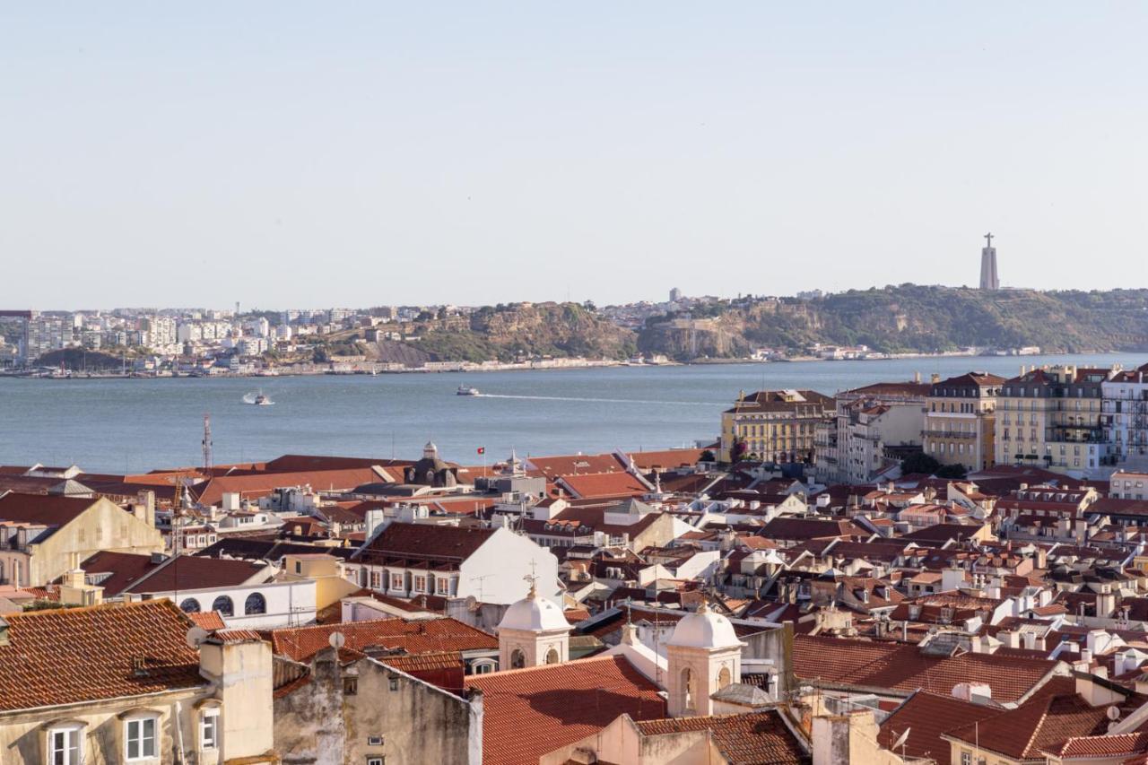 Joivy Marvelous 3-Bed Home With Astonishing View And Terrace, Nearby St George Castle Lisabona Exterior foto